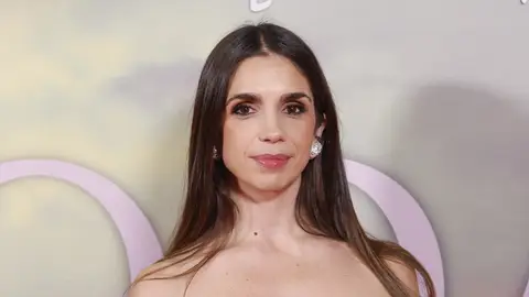 Elena Furiase posando para los medios Elena Furiase posando para los medios