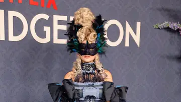 Alba Carrillo en el baile de máscaras de Bridgerton Alba Carrillo en el baile de máscaras de Bridgerton