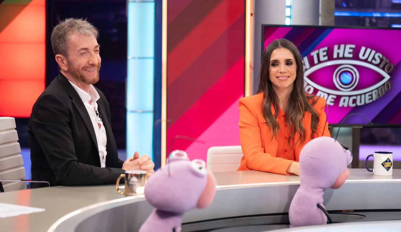 ¿Recuerda la frase más famosa de Lola Flores? Las hormigas ponen en un compromiso a Elena Furiase