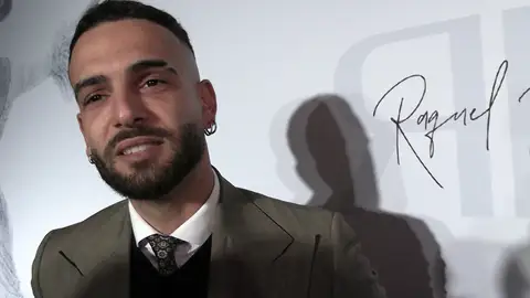 Manuel Cortés hablando con la prensa Manuel Cortés hablando con la prensa