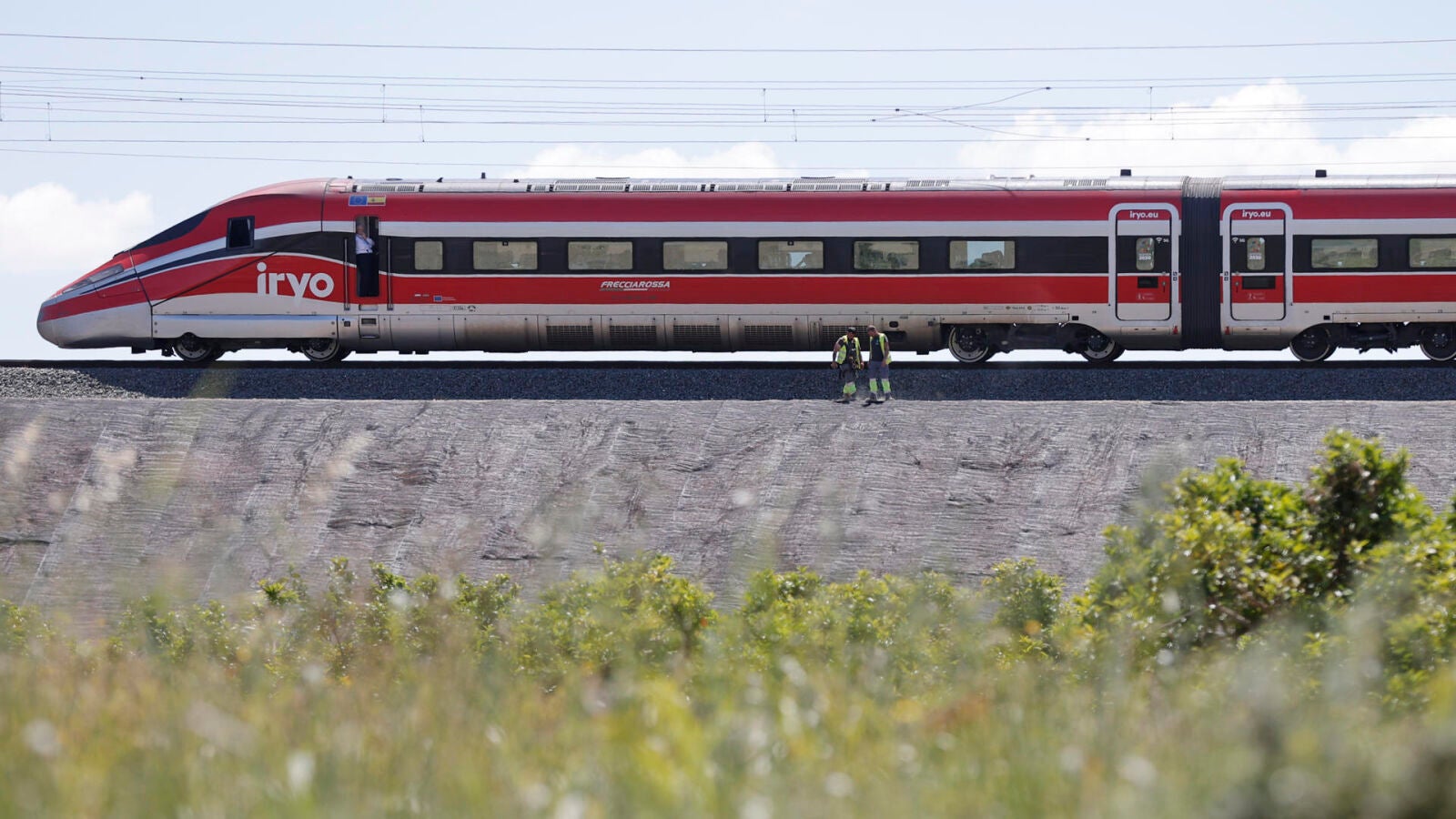 Interrumpidos los trenes entre la Comunidad Valenciana y Cataluña por fuertes rachas de vientos