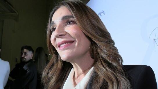 Raquel Bollo hablando con la prensa