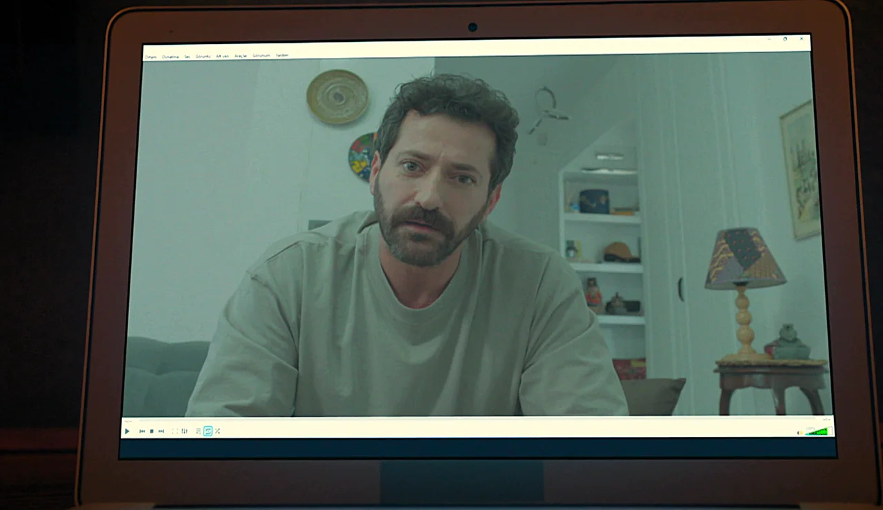 ¡La promesa más difícil! Cihan descubre el último deseo de su hermano Boran en En tierra lejana