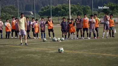 VÍDEO INÉDITO: Joaquín lanza un penalti a un portero de la escuela de fútbol japonés VÍDEO INÉDITO: Joaquín lanza un penalti a un portero de la escuela de fútbol japonés