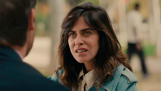 Carlota encuentra las pruebas que podrían hundir a Daniela Carlota encuentra las pruebas que podrían hundir a Daniela