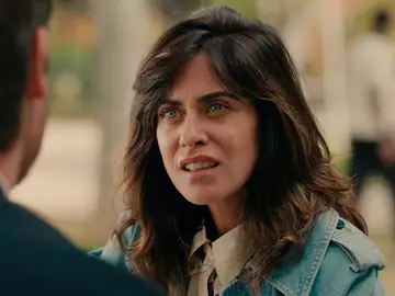 Carlota encuentra las pruebas que podrían hundir a Daniela Carlota encuentra las pruebas que podrían hundir a Daniela