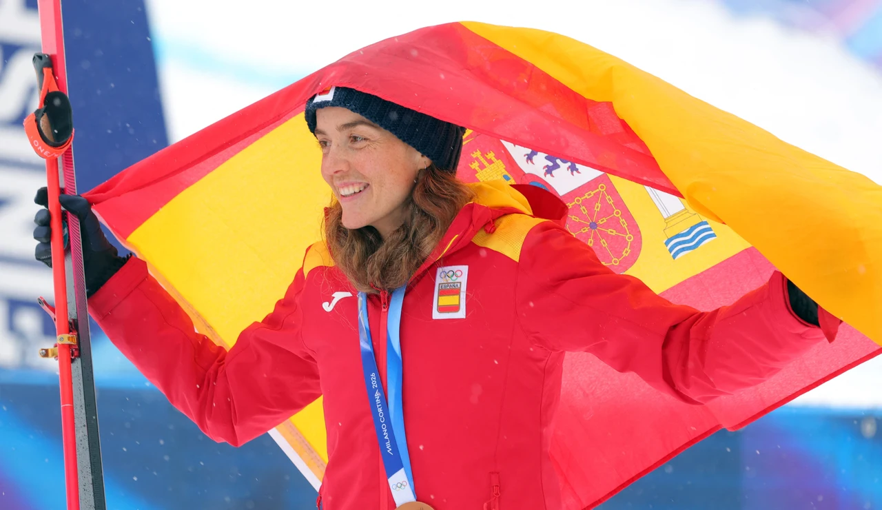 Ana Alonso sonríe con el bronce colgado al cuello