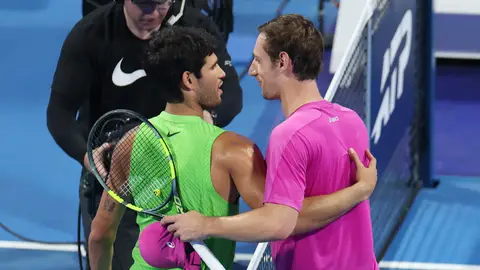 Royer felicita a Alcaraz tras su partido en Doha Royer felicita a Alcaraz tras su partido en Doha