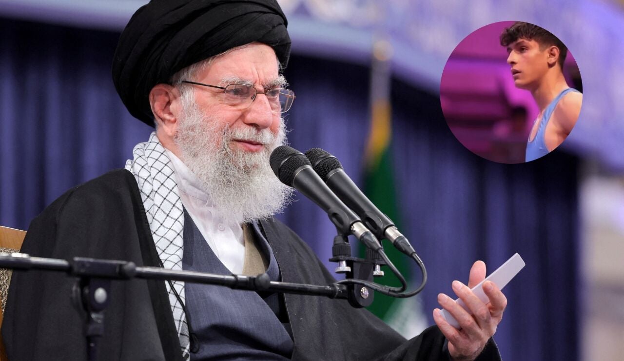 El Ayatola Ali Khamenei y Saleh Mohammadi