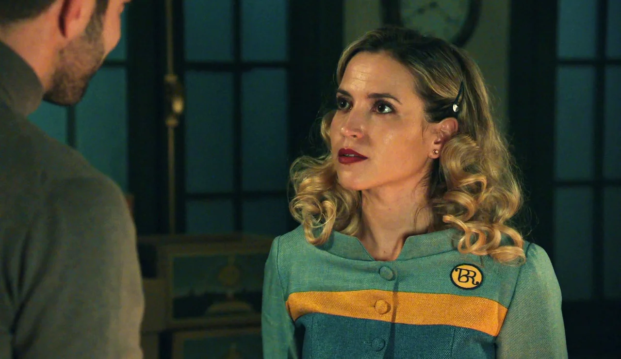 Valentina conoce a Andrés y se queda sin palabras al descubrir que…¡es un De la Reina!