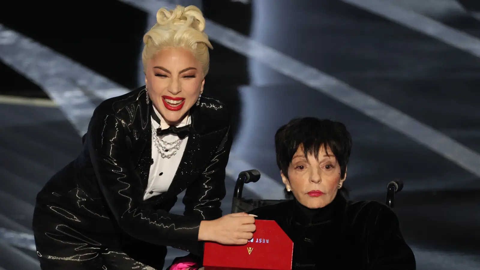 Liza Minnelli asegura que la obligaron a usar una silla de ruedas en los Oscar de 2022 y critica a Lady Gaga