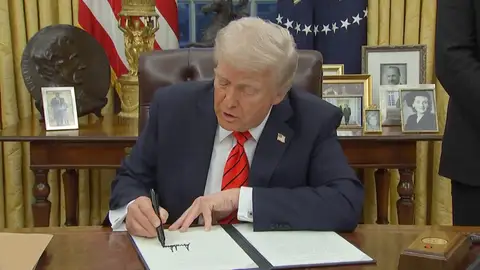 Trump sube los aranceles a todo el mundo al 15% Trump sube los aranceles a todo el mundo al 15%