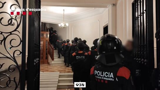 Los Mossos detienen a tres personas por vender drogas sint&eacute;ticas en 13 pisos tur&iacute;sticos para sesiones de 'chemsex' 