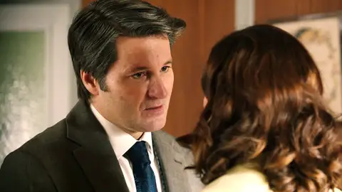 Luz se enfrenta a Gabriel dejándole las cosas claras, ¡no va a permitir que le haga más daño a Begoña! Luz se enfrenta a Gabriel dejándole las cosas claras, ¡no va a permitir que le haga más daño a Begoña!