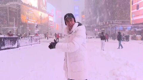 Jos&eacute; &Aacute;ngel Abad, bajo la tormenta de nieve de la d&eacute;cada