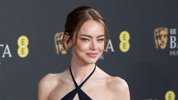Emma Stone, sobre la alformbra roja Premios BAFTA 2026