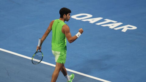 Carlos Alcaraz celebra un punto en Doha