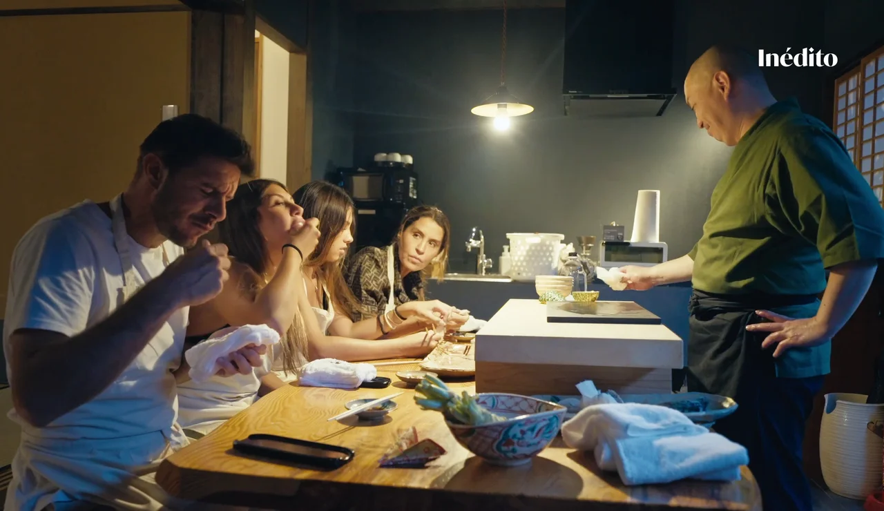 VÍDEO INÉDITO: Joaquín se atreve a probar un crustáceo vivo: “Creo que esto no es comestible, está malísimo”