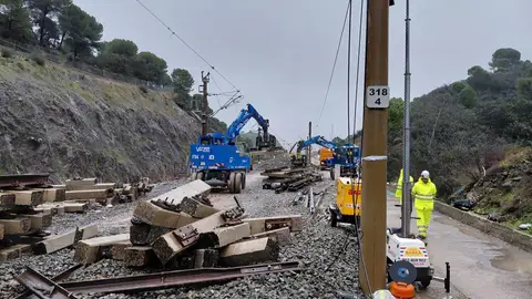 Vox pide investigar la retirada de materiales de las vías de Adamuz Vox pide investigar la retirada de materiales de las vías de Adamuz