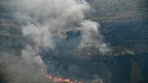 Cantabria, con una treintena de incendios forestales, valora activar el nivel 1 del Infocat Cantabria, con una treintena de incendios forestales, valora activar el nivel 1 del Infocat