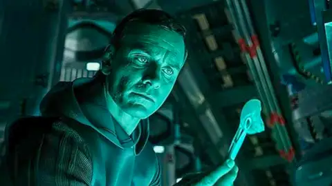 Michael Fassbender en Alien Covenant Michael Fassbender en Alien Covenant