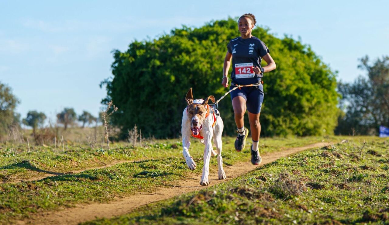 Valeria y Azkar en una competici&oacute;n