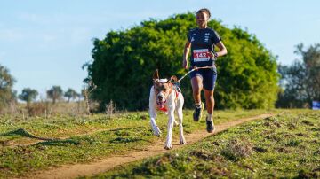 Valeria y Azkar en una competici&oacute;n