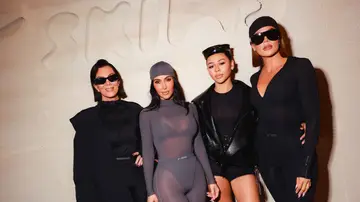 Kris Jenner, Kim Kardashian, Mariah The Scientist y Khloé Kardashian Kris Jenner, Kim Kardashian, Mariah The Scientist y Khloé Kardashian