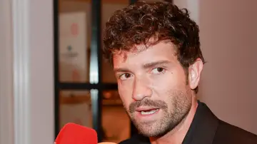 Pablo Alborán haciendo declaraciones Pablo Alborán haciendo declaraciones