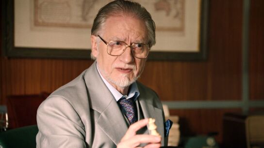 Cap&iacute;tulo 507 de Sue&ntilde;os de libertad; 26 de febrero: Dami&aacute;n, preocupado&hellip;&iexcl;el banco le ha denegado el cr&eacute;dito!