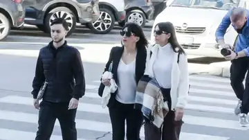 Llegada de Juana Rivas y su hijo mayor al Tribunal de Cagliari (Italia). Llegada de Juana Rivas y su hijo mayor al Tribunal de Cagliari (Italia).