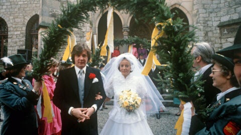 Ernesto de Hannover y Chantal Hochuli el día de su boda en 1981