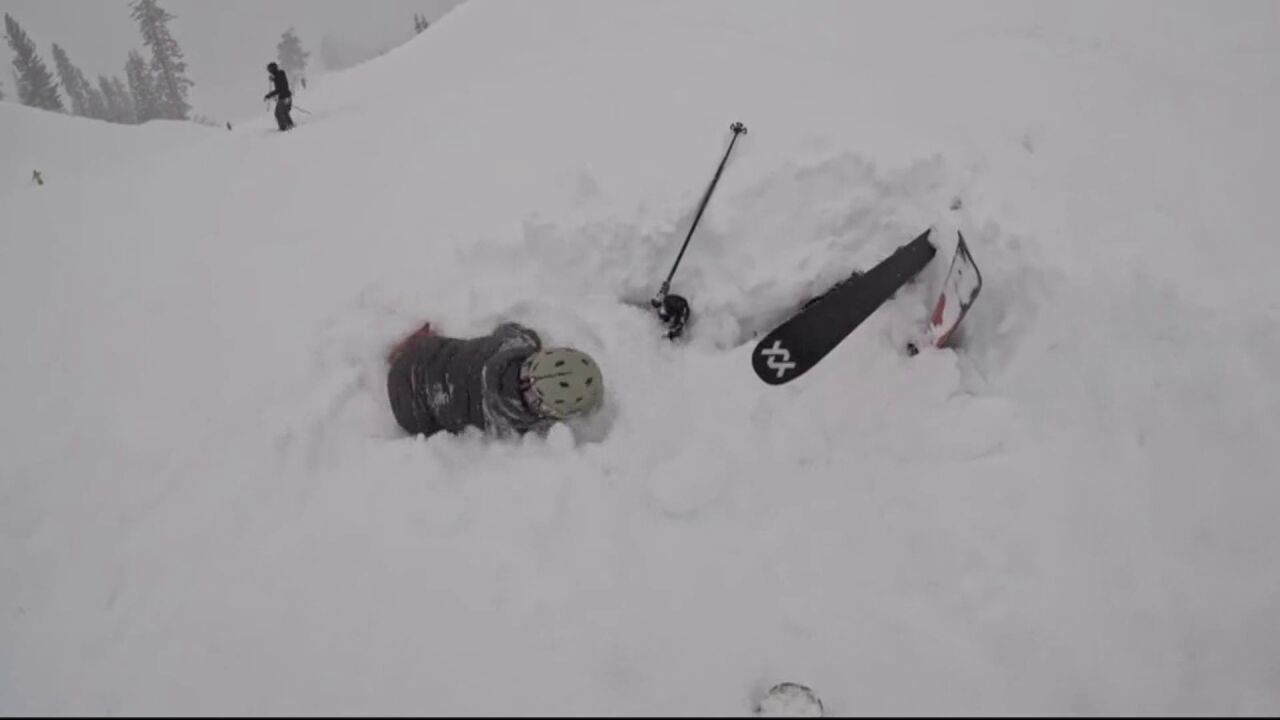 Agónico rescate en la nieve: salvan a un esquiador sepultado tras ...