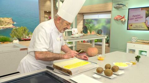 Pincha el fondo varias veces con un tenedor