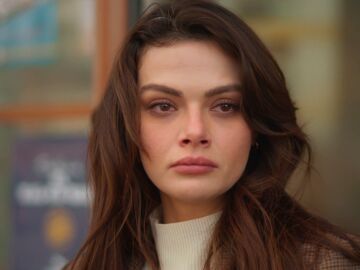 Avance En tierra lejana