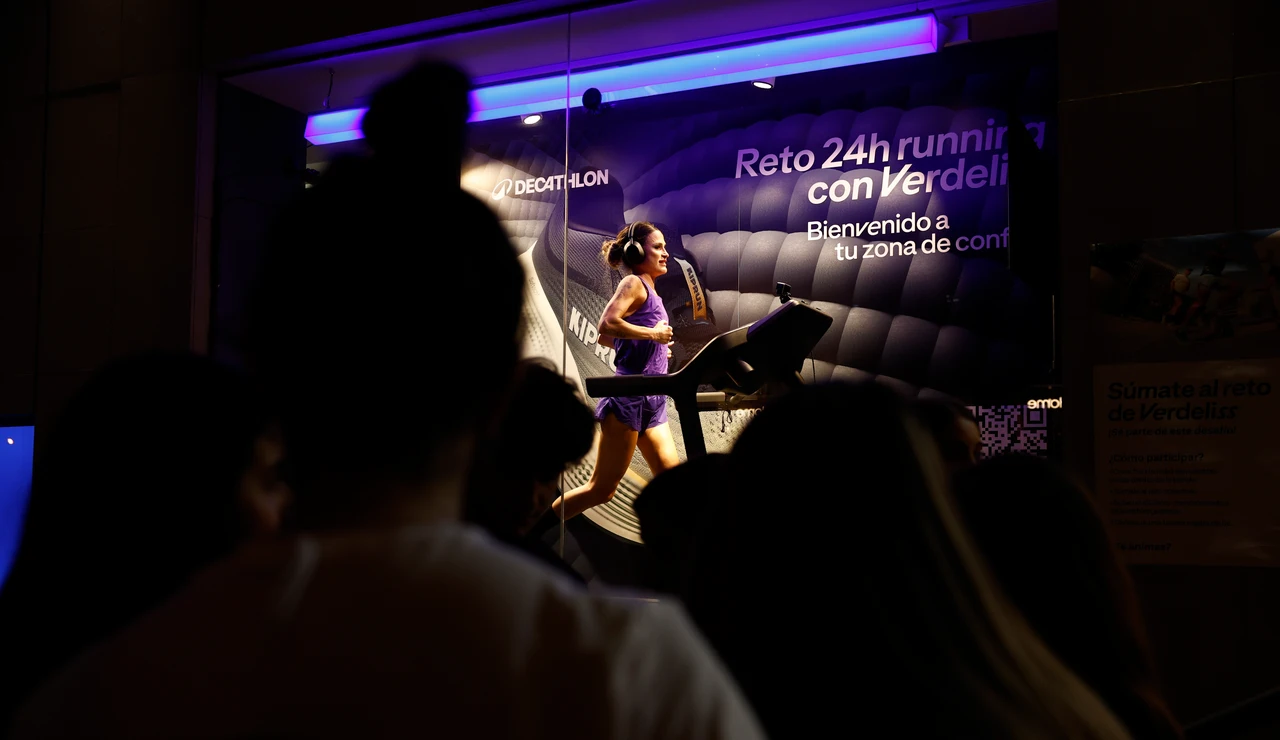 La atleta y creadora de contenido Verdeliss durante el 'Reto 24h running con Verdeliss'