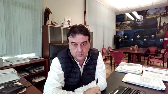 Eduardo Briones, alcalde de Muzkiz Antena3 Noticias