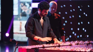 Willy B&aacute;rcenas fascina con su concierto con copas