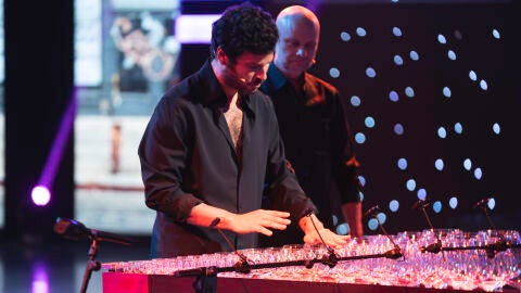 Willy B&aacute;rcenas fascina con su concierto con copas