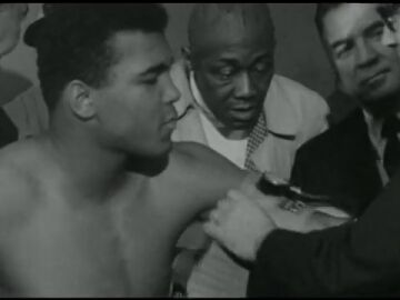 Cassius Clay adopta el nombre Muhammad Ali