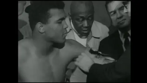 Cassius Clay adopta el nombre Muhammad Ali Cassius Clay adopta el nombre Muhammad Ali