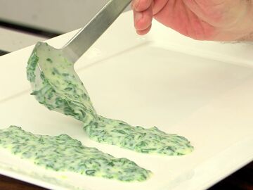 Argui&ntilde;ano elabora una bechamel perfecta para todo tipo de pescados
