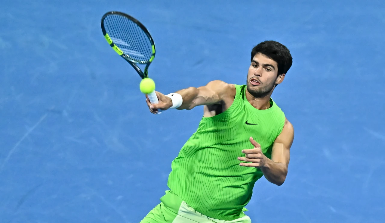 Alcaraz durante la final de Doha