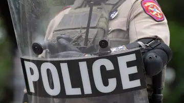 Imagen de archivo de un policía en Austin, Texas. Imagen de archivo de un policía en Austin, Texas.