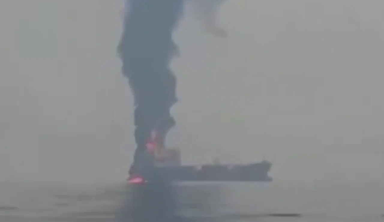 Irán ataca un petrolero con bandera de Plaos