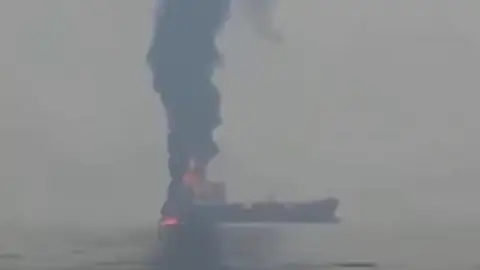 Irán ataca un petrolero con bandera de Plaos Irán ataca un petrolero con bandera de Plaos