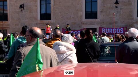 Una caravana de protesta exige reabrir la l&iacute;nea directa Madrid-Burgos 14 a&ntilde;os despu&eacute;s de su cierre