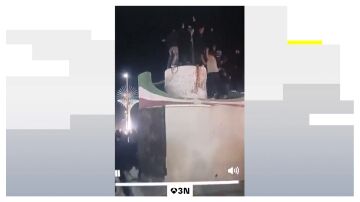 Celebraciones por la ca&iacute;da del l&iacute;der supremo Al&iacute; Jamene&iacute; en varias zonas de Ir&aacute;n