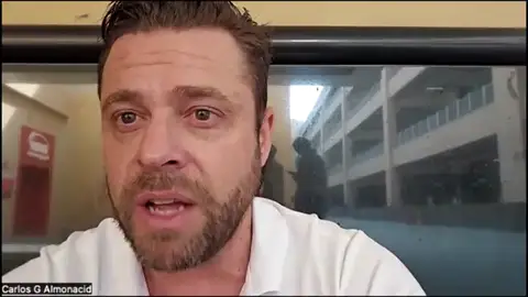 Carlos G. Almonacid, atrapado en Dubai Un canario, atrapado en Dubai: "Cayó un dron cuando estábamos comiendo en una terraza"