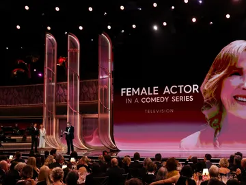 Seth Rogen recoge el Actor Award de Catherine O'Hara Seth Rogen recoge el Actor Award de Catherine O'Hara